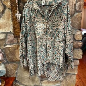 Magnolia Pearl adison shirt in blue eyes